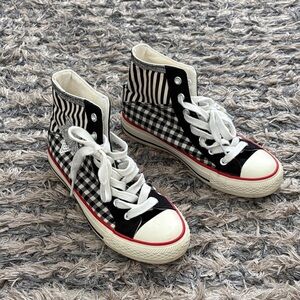 Stylish Black and White Patterned High-Top Sneakers with Sequin Tongue, 36 EUR